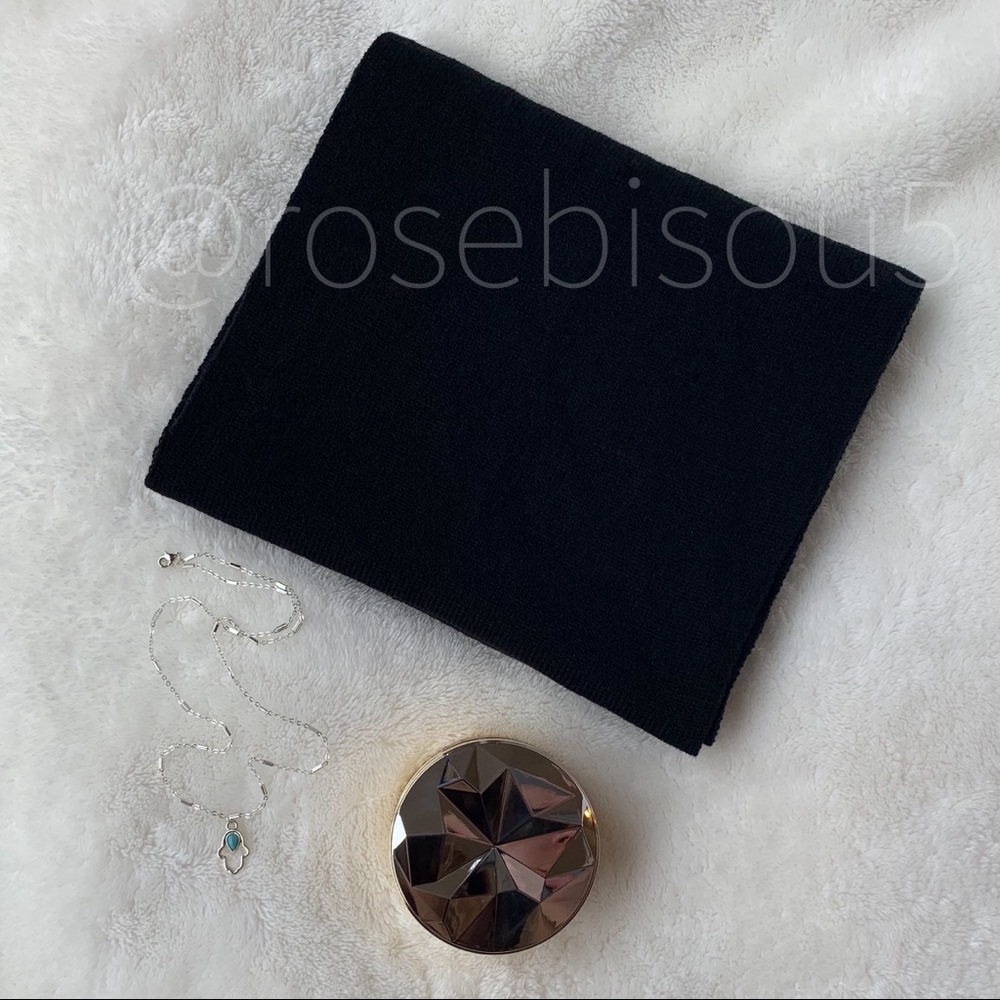 🧣♥️Luxe Knit Infinity Scarf BLACK - Picture 3 of 6